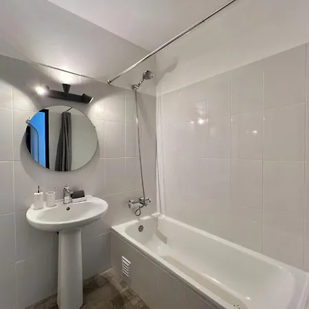 10 By Homing Appartement *