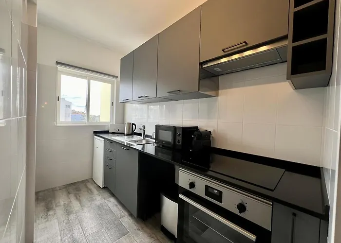 10 By Homing Apartment